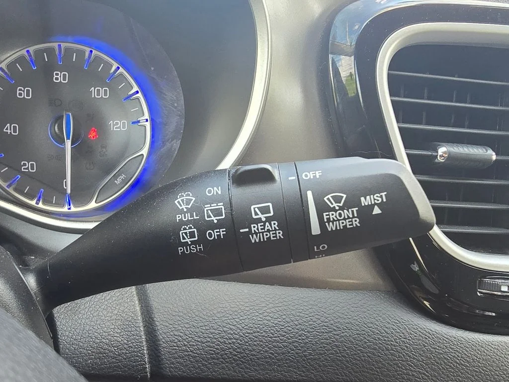 Used 2023 Black Chrysler Touring L image 30