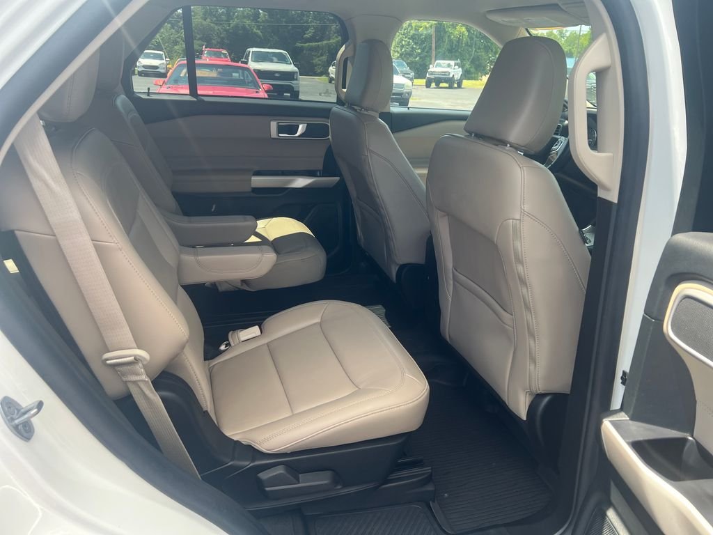 Used 2023 White Ford XLT image 25