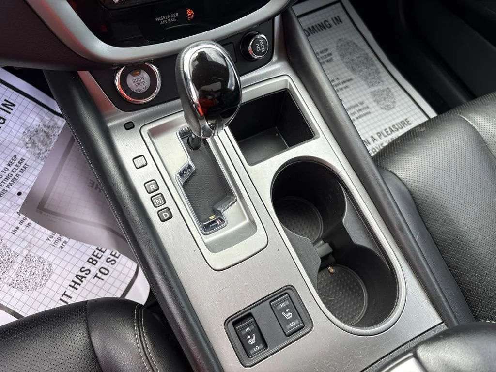 Used 2020 Cayenne Red Metallic Nissan SL image 20