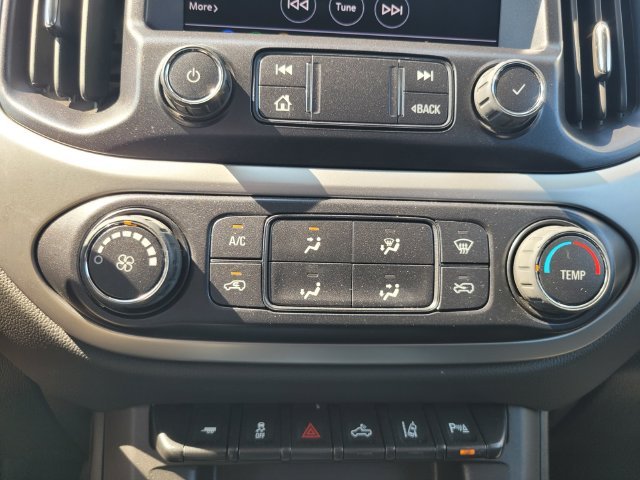Used 2022 White Chevrolet LT image 23