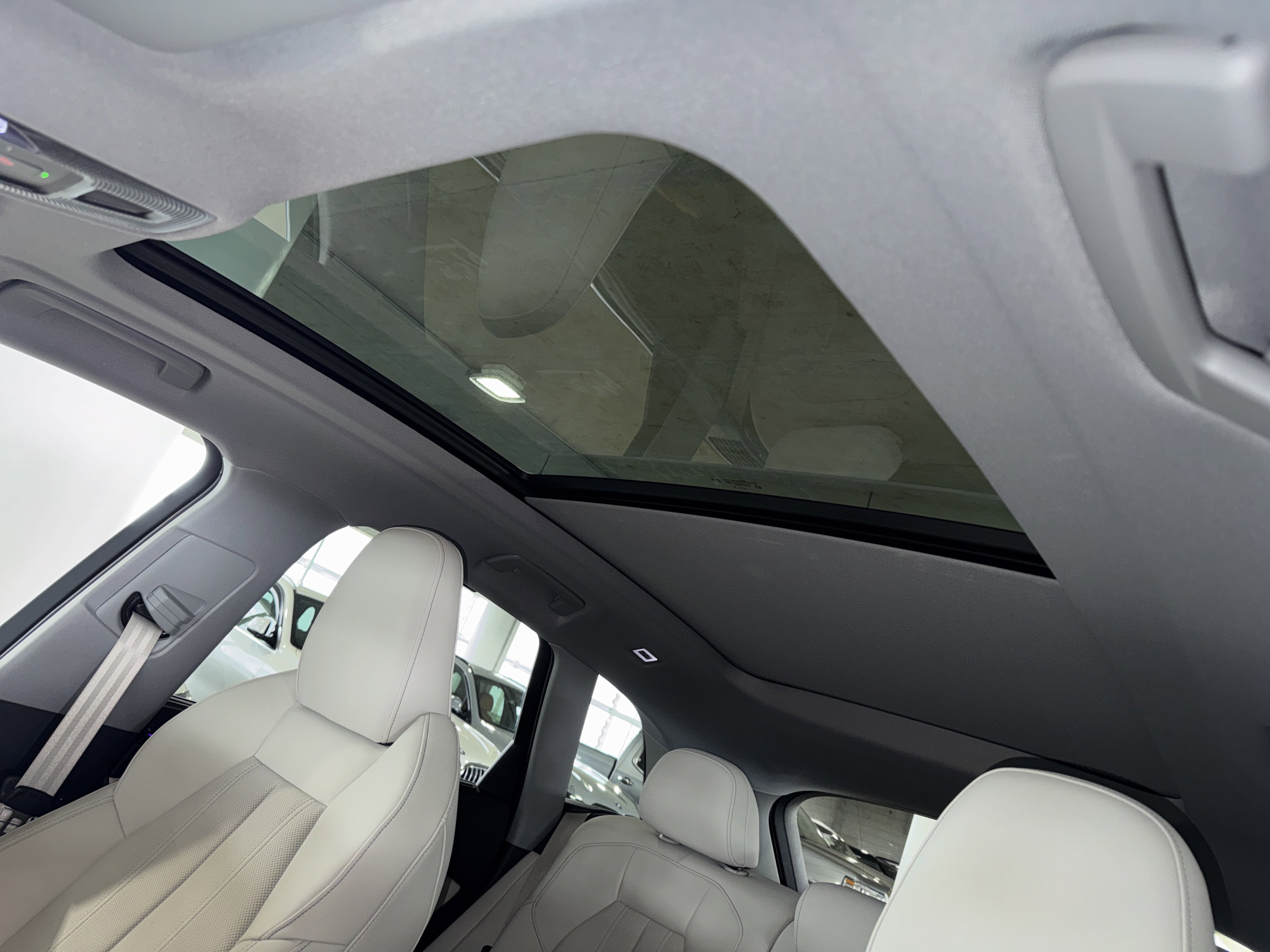 Used 2025 Arkona White Audi Prestige image 32