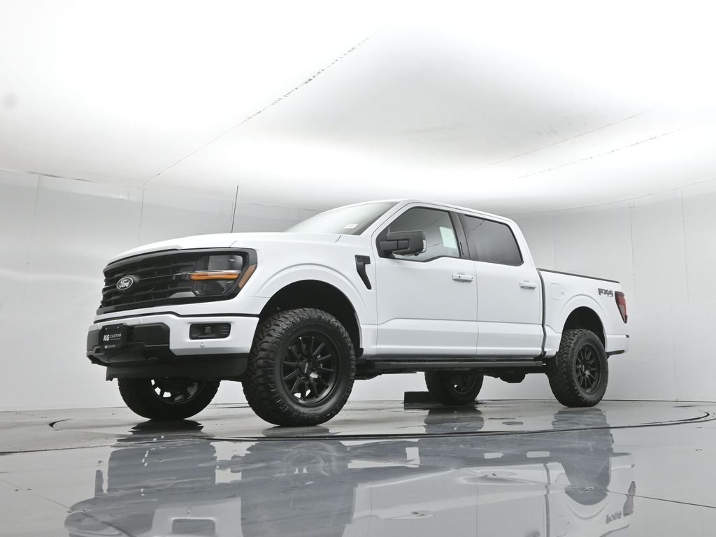 New 2026 Oxford White Ford XLT image 45