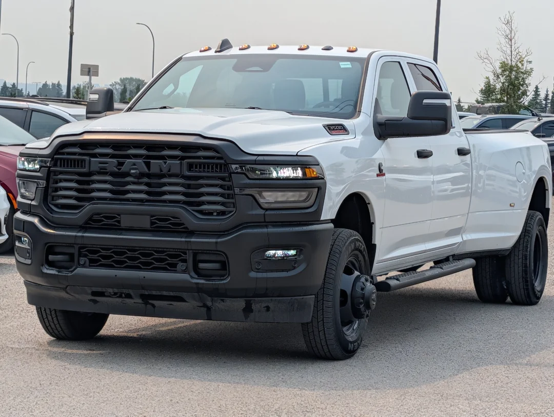 New 2026 White RAM Tradesman - - 6.7L Cummins HO Turbo Diesel - Tradesman Level 1 Pkg w/ 12 Screen - Dually & More! image 4