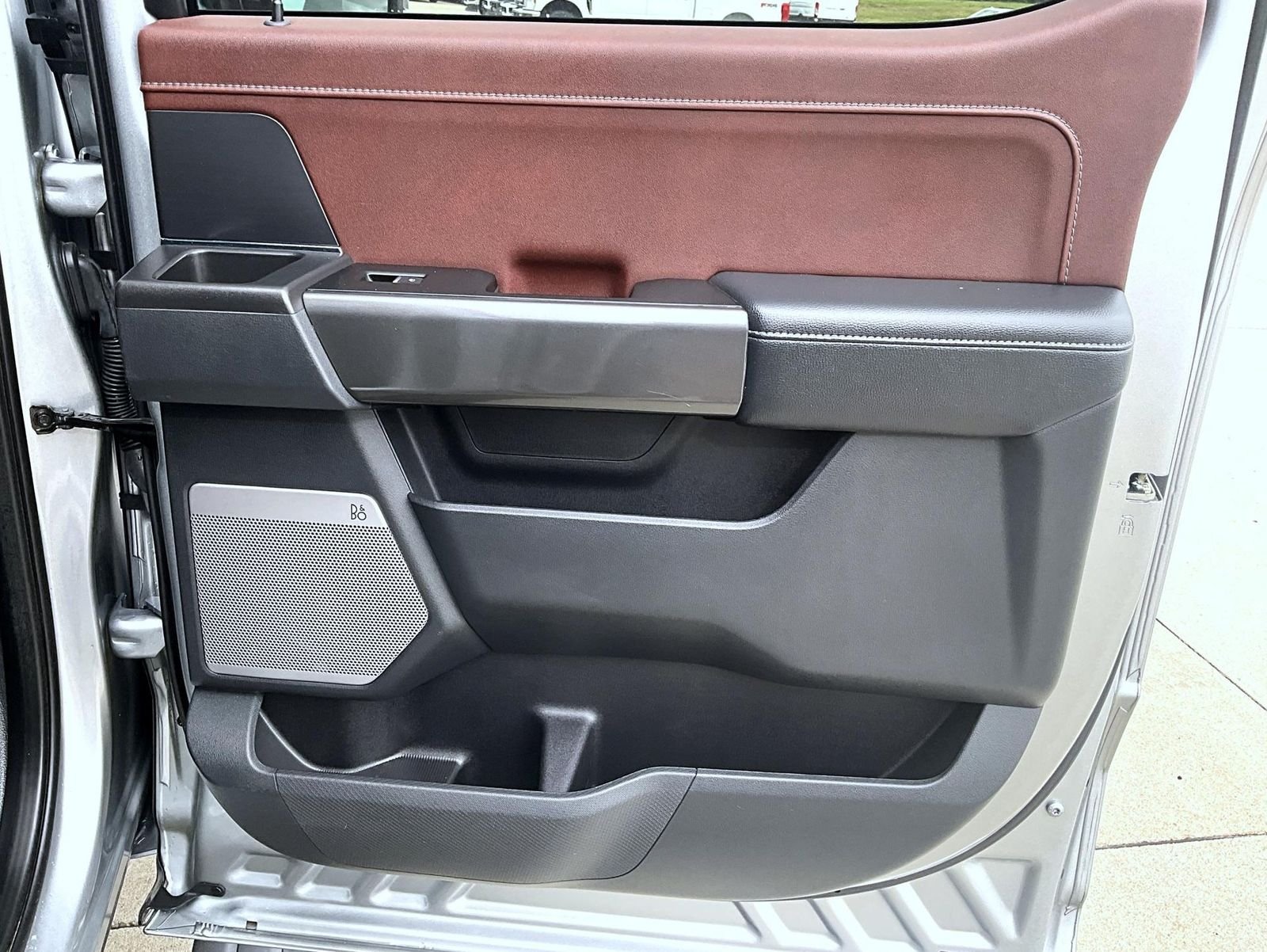 Used 2023 Silver Ford Lariat image 18