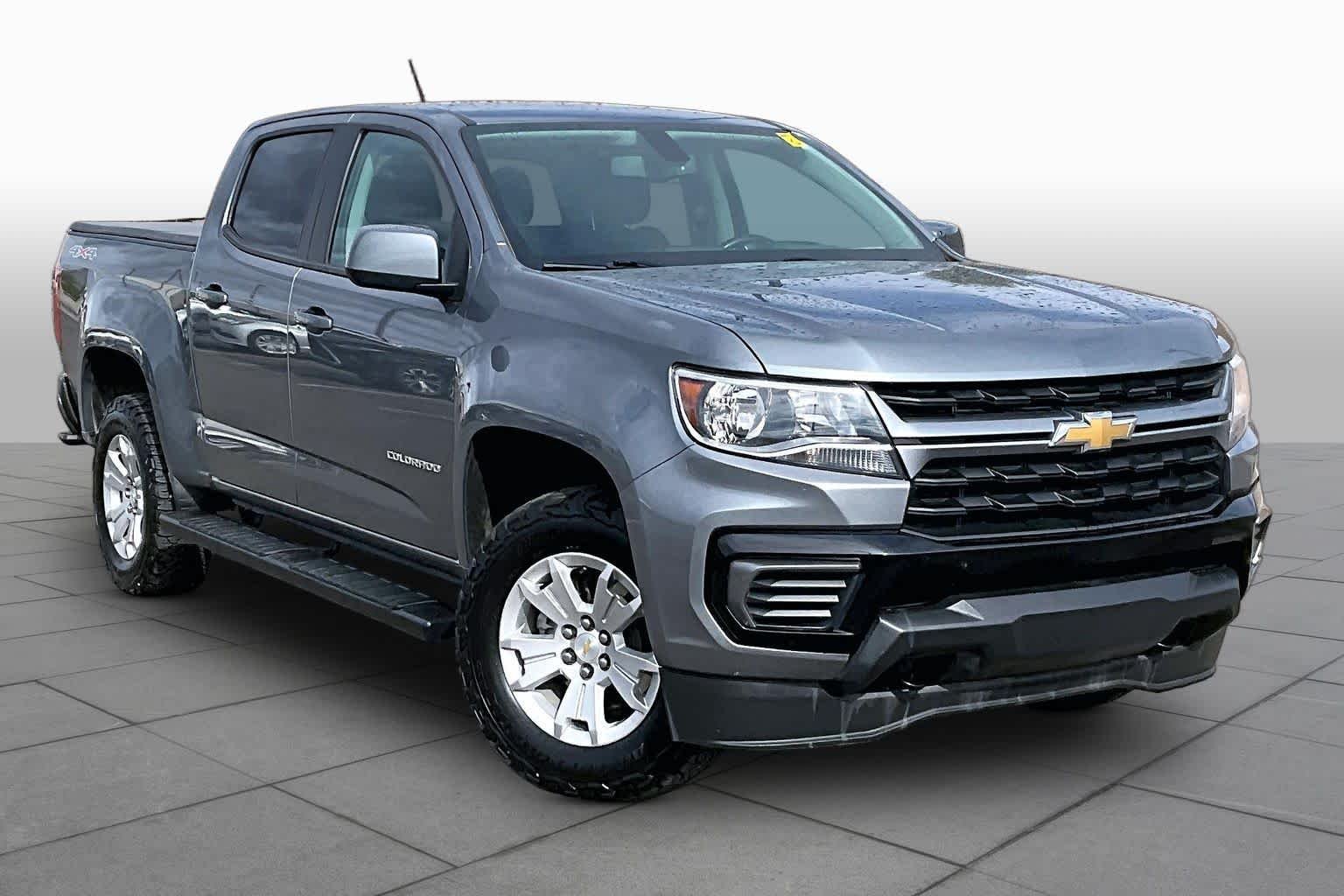 Used 2022 SATIN STEEL GRAY METALLIC Chevrolet 4WD LT image 3
