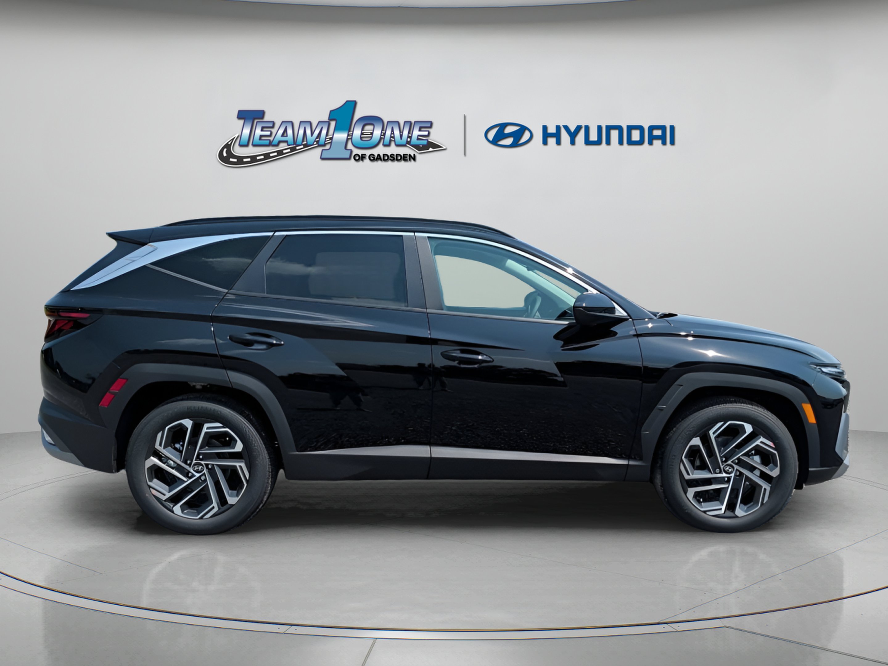 New 2026 Phantom Black Hyundai SEL Plus image 9