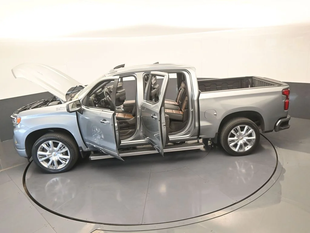 Used 2024 Sterling Gray Metallic Chevrolet High Country image 79