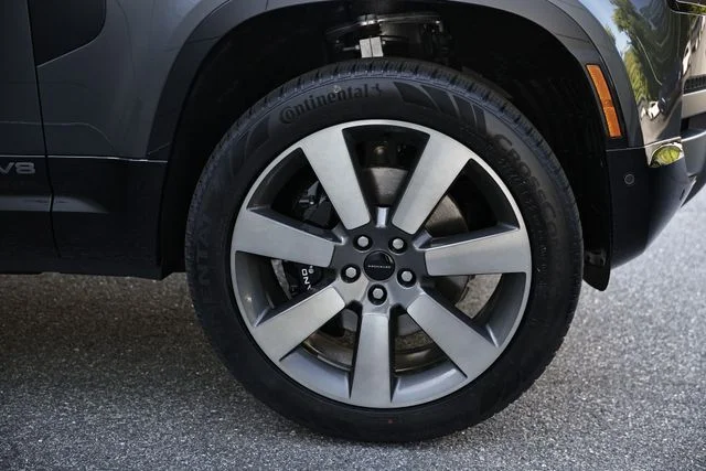 New 2026 Carpathian Grey Land Rover V8 image 11