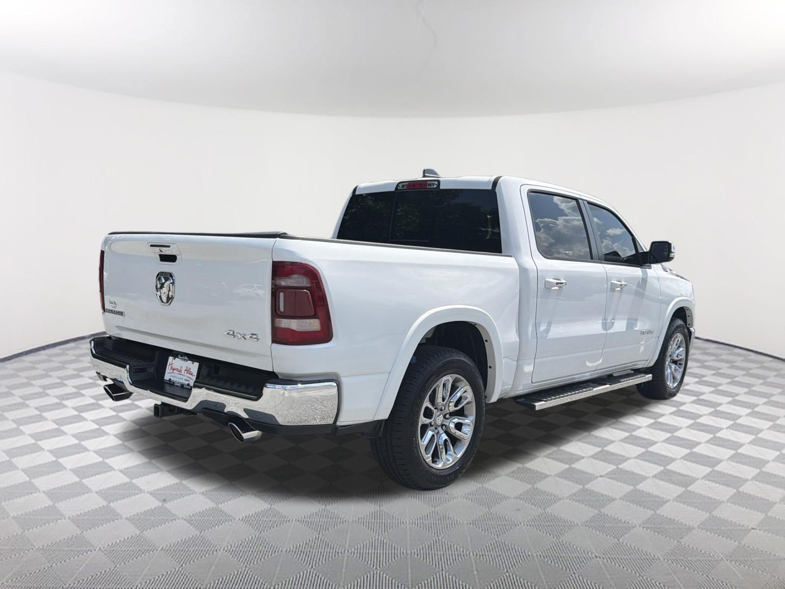 Used 2021 Bright White Clearcoat Ram Laramie image 6