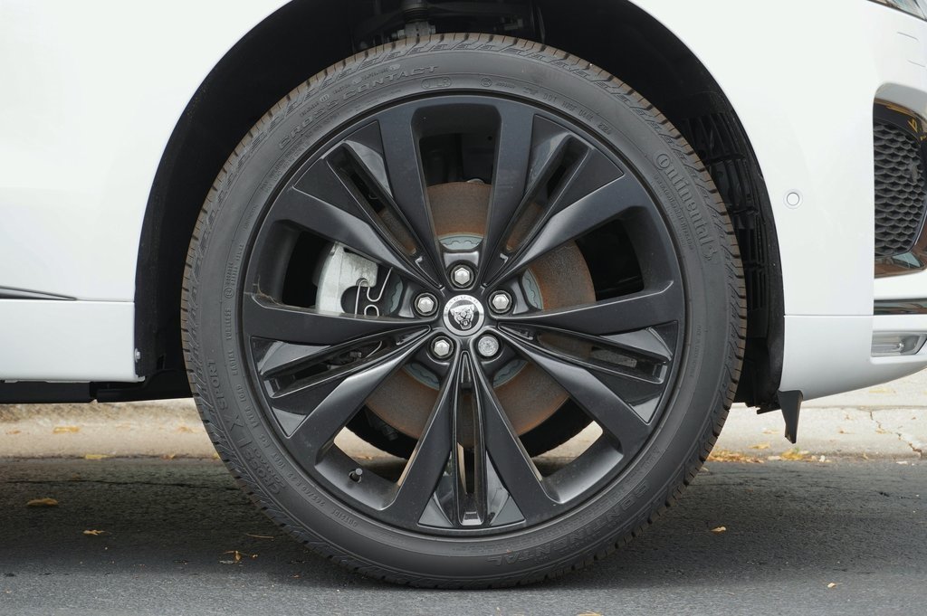 2025 JAGUAR F-PACE - Image 8