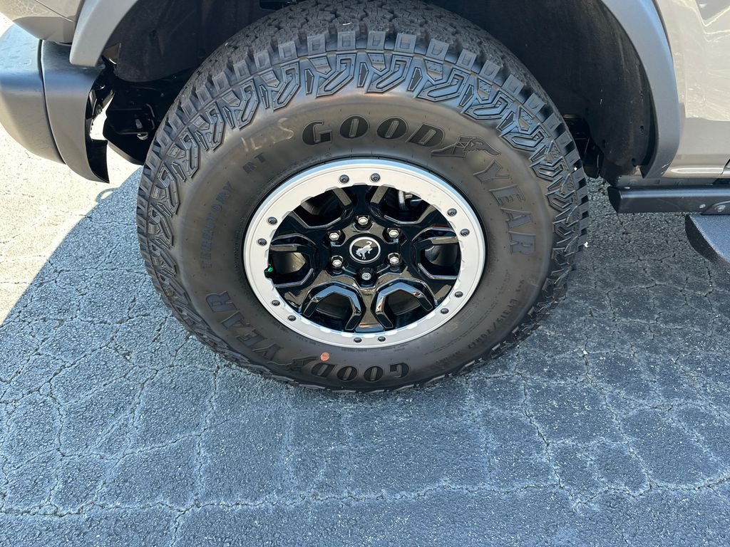New 2025 Gray Ford Badlands image 11
