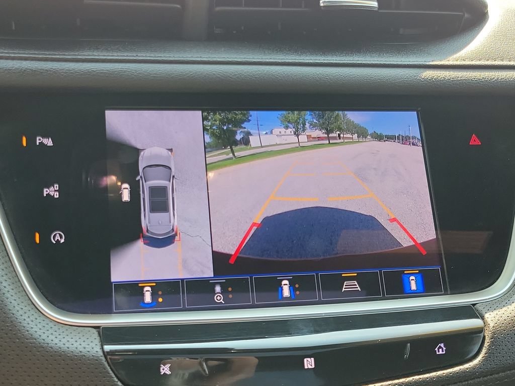 Used 2021 INFRARED TINTCOAT Cadillac AWD Premium Luxury image 31