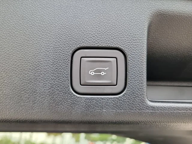 2025 Chevrolet Equinox EV 1LT - Photo 12