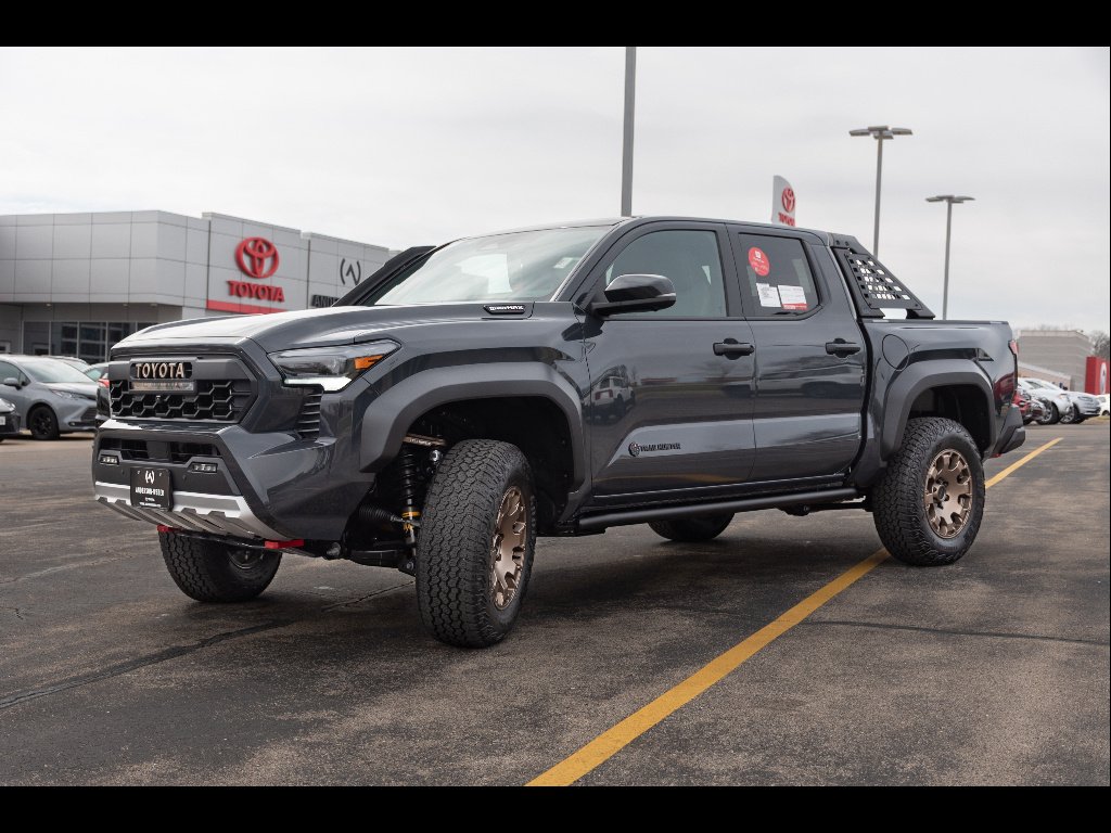 2026 Toyota Tacoma Trailhunter - Photo 3