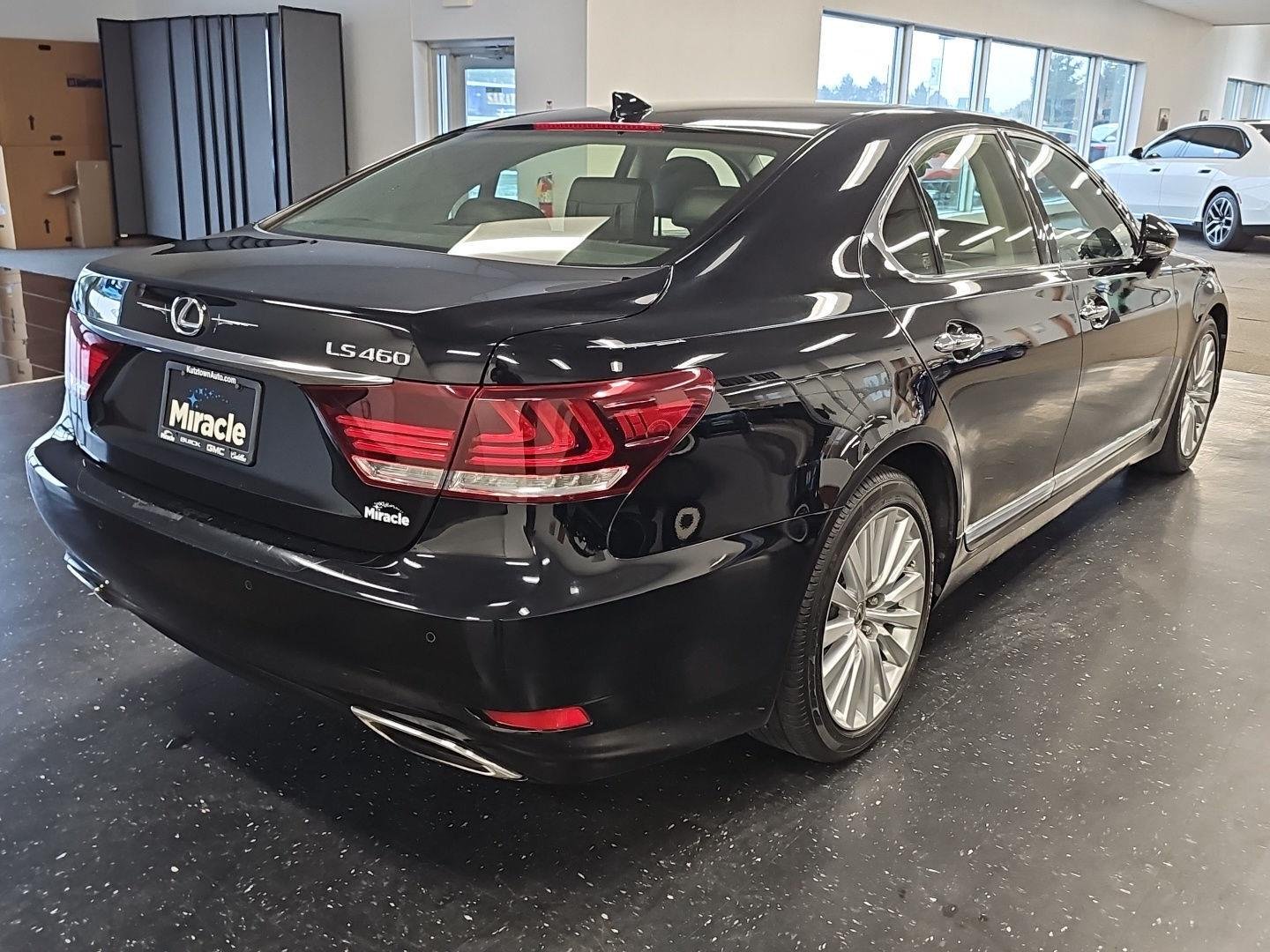 Used 2014 Obsidian Lexus 4DR SDN RWD image 5