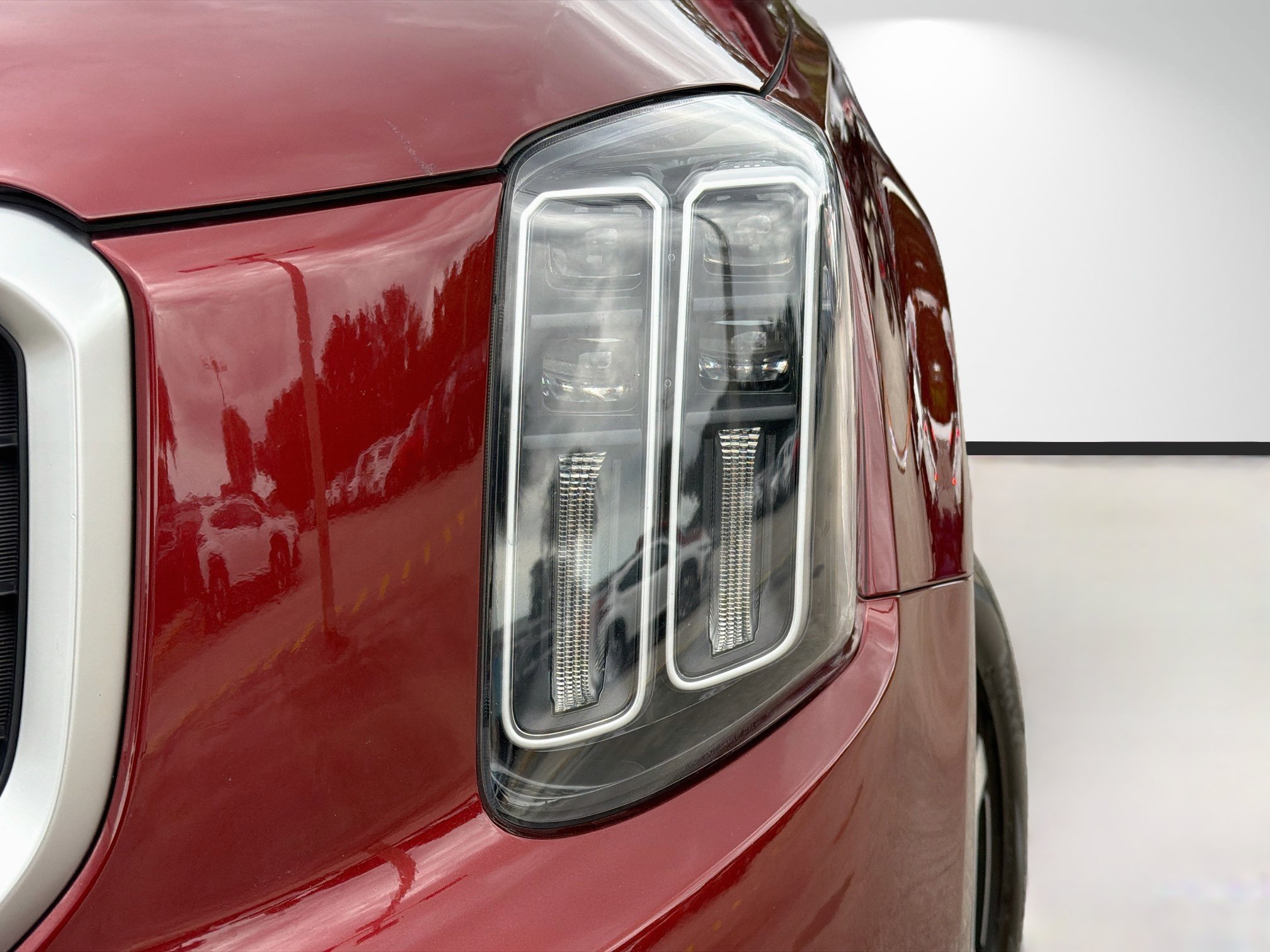 Used 2024 Dawning Red Kia EX image 9