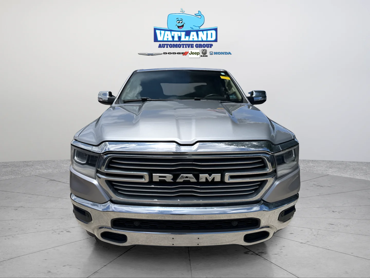 Used 2019 Billet Silver Metallic Ram Laramie image 18