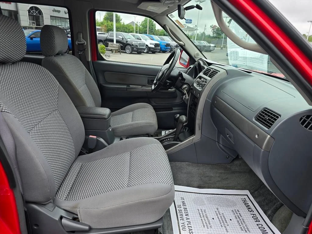 Used 2002 Red Nissan  image 13