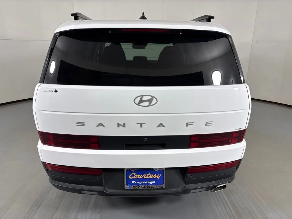 Used 2024 White Hyundai SEL image 7