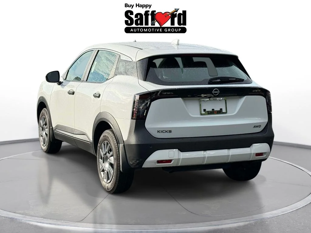 Used 2025 White Nissan S image 5