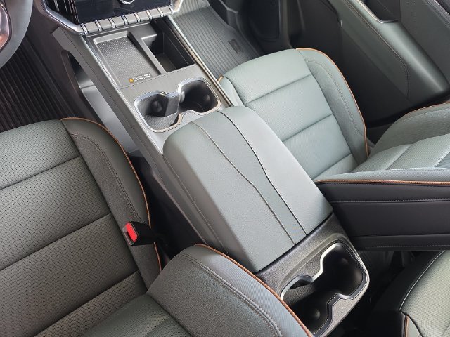 2026 GMC Acadia AT4 - Photo 27