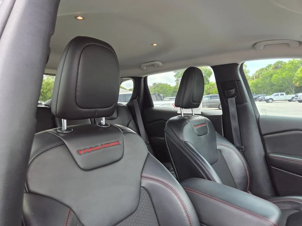 Used 2022 Granite Crystal Metallic Clearcoat Jeep Trailhawk image 16
