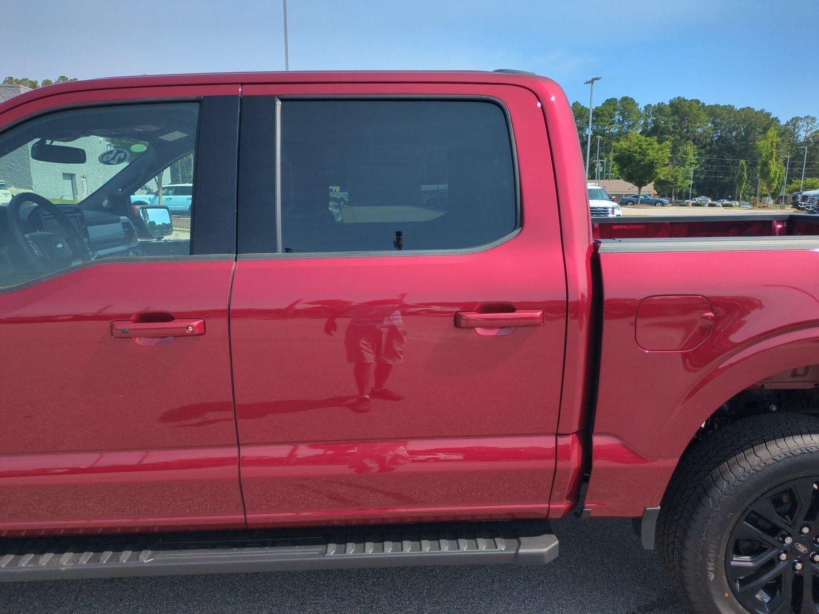 New 2026 Ruby Red Metallic Tinted Clearcoat Ford Lariat® image 32