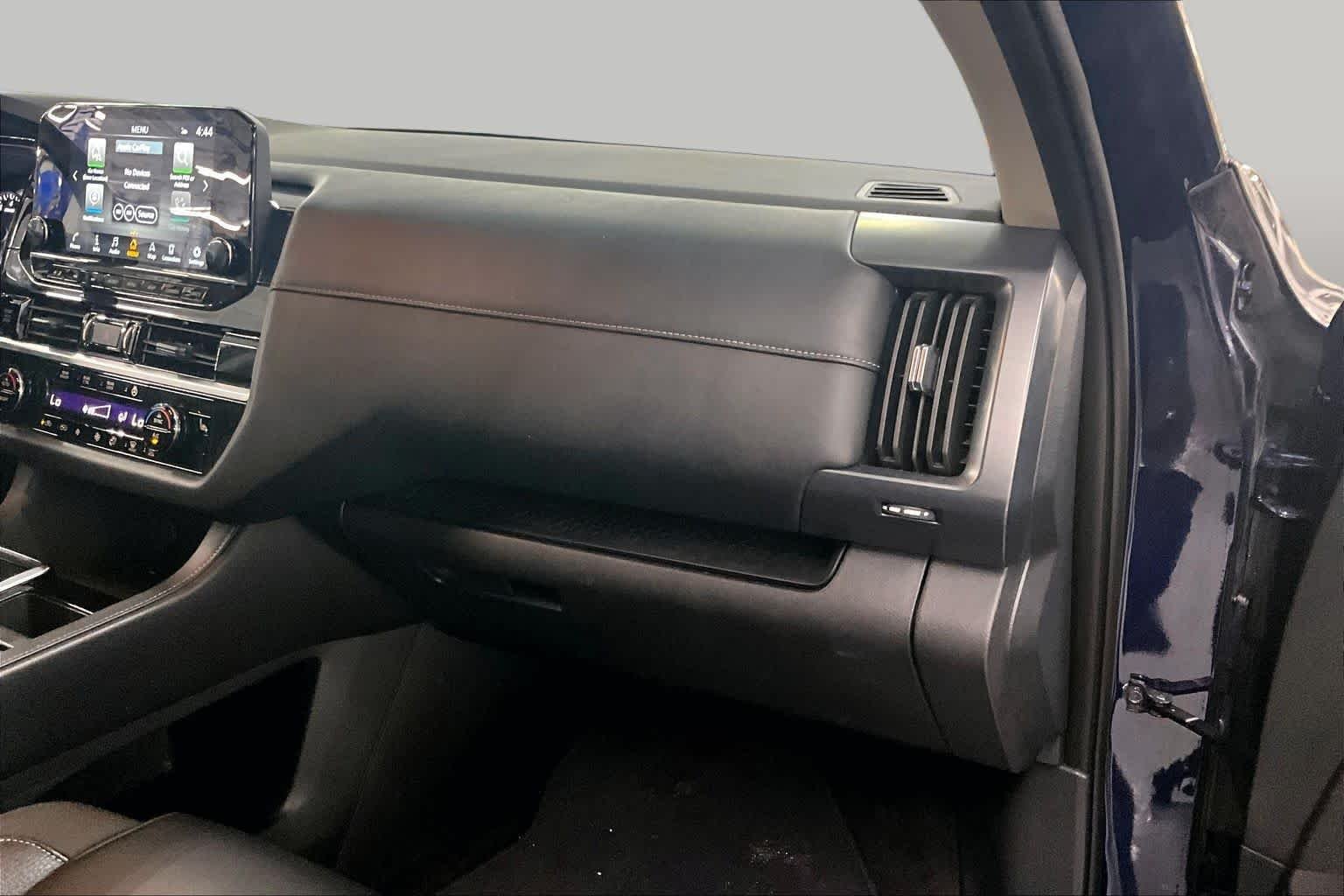 Used 2025 Deep Ocean Blue Pearl Nissan SL image 18