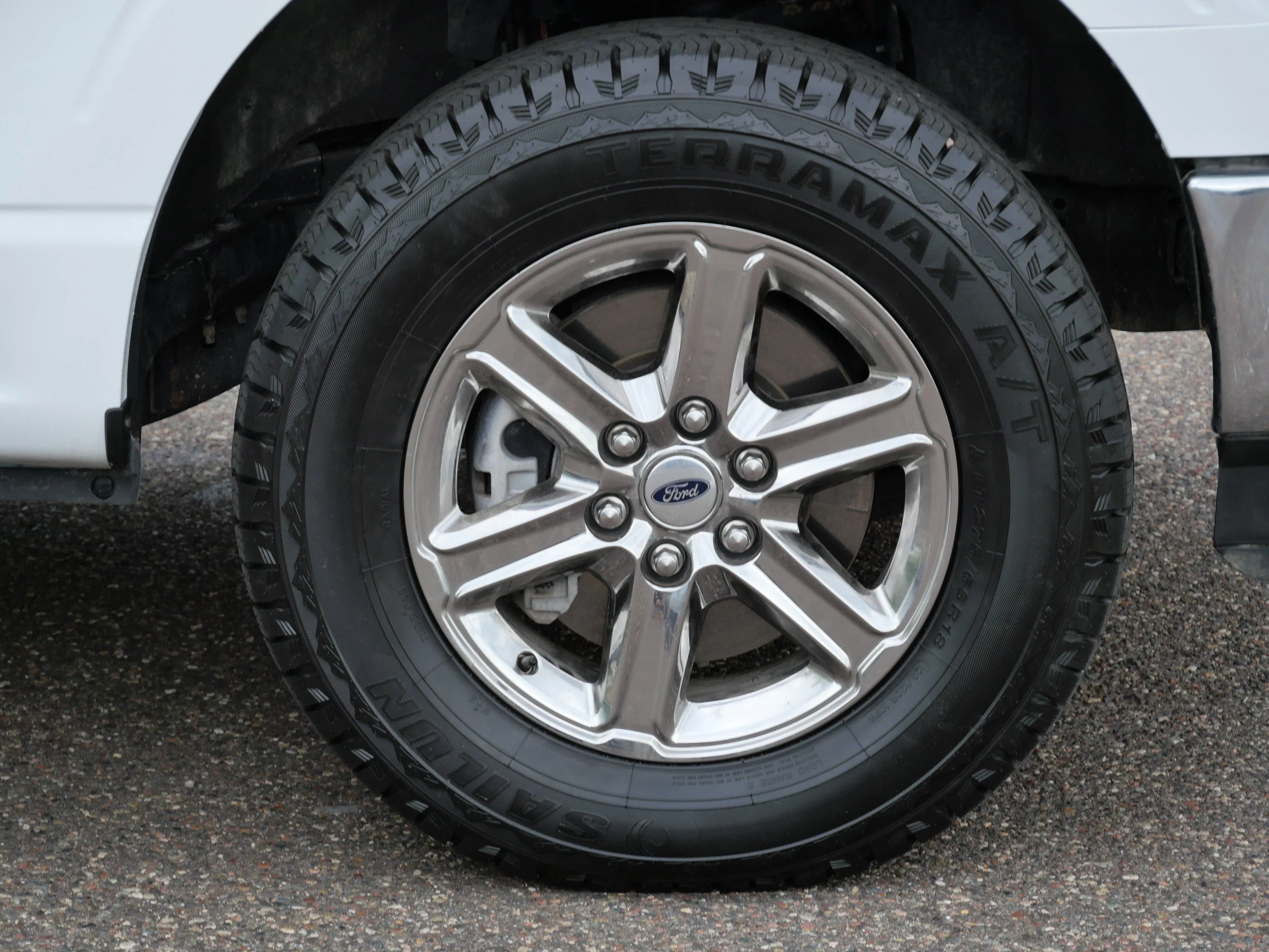 Certified Used 2024 Oxford White Clearcoat Ford XLT image 8