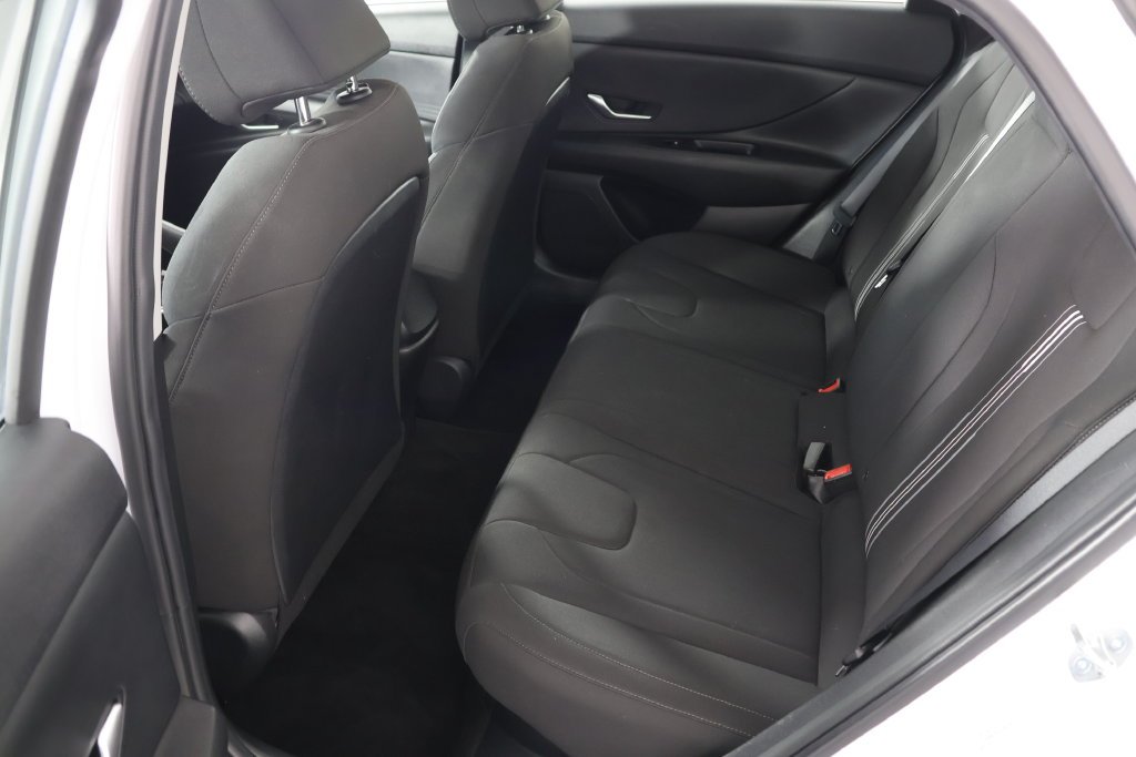 Used 2023 White Hyundai Blue image 20