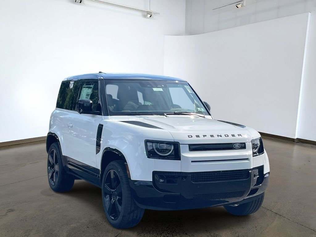 New 2026 Fuji White Land Rover V8 image 3