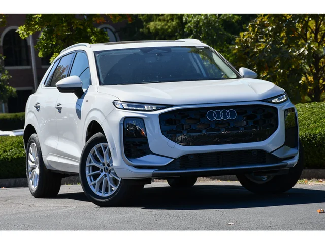 2026 Audi Q3 S line