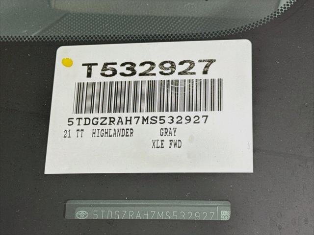 Certified Used 2021 MAGNETIC GRAY MET. Toyota  image 49