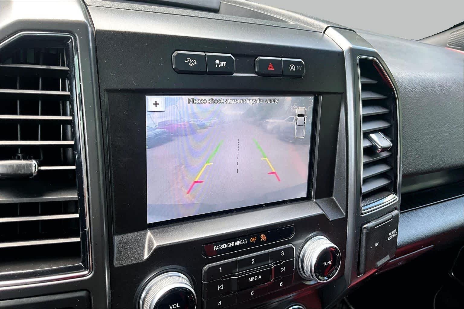 Used 2018 Oxford White Ford LARIAT image 28