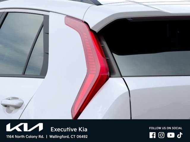New 2026 White Kia Wind image 11