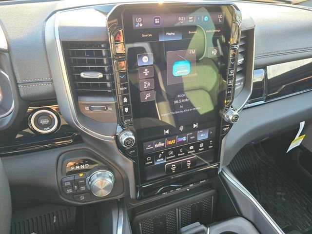 New 2026 Granite Crystal Metallic Clear-Coat Exterior Paint RAM Laramie image 51
