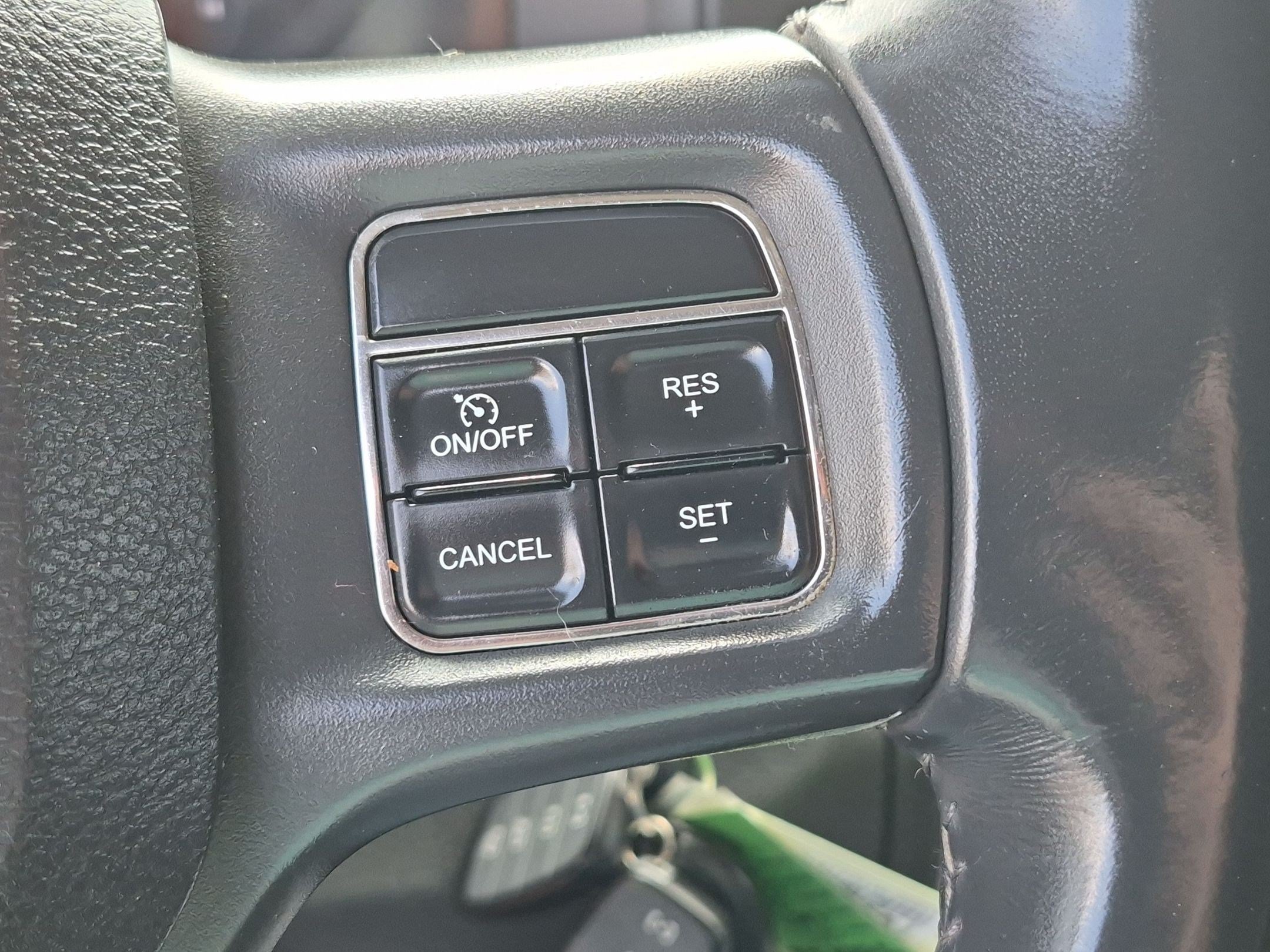 Used 2012  Ram Sport image 17