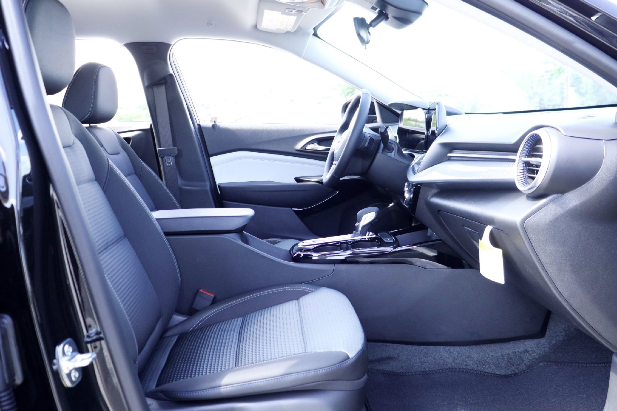 2026 Chevrolet Trax LT - Photo 13
