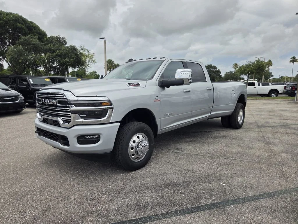 New 2026 Silver-Zynith Exterior Paint RAM Laramie image 4