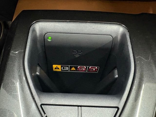 Used 2025 White Toyota XLE image 27