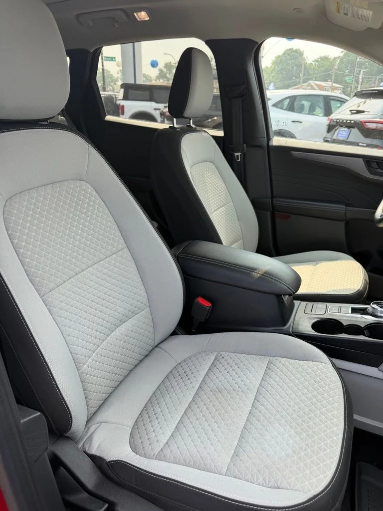 Used 2023 Red Metallic Ford Active image 27