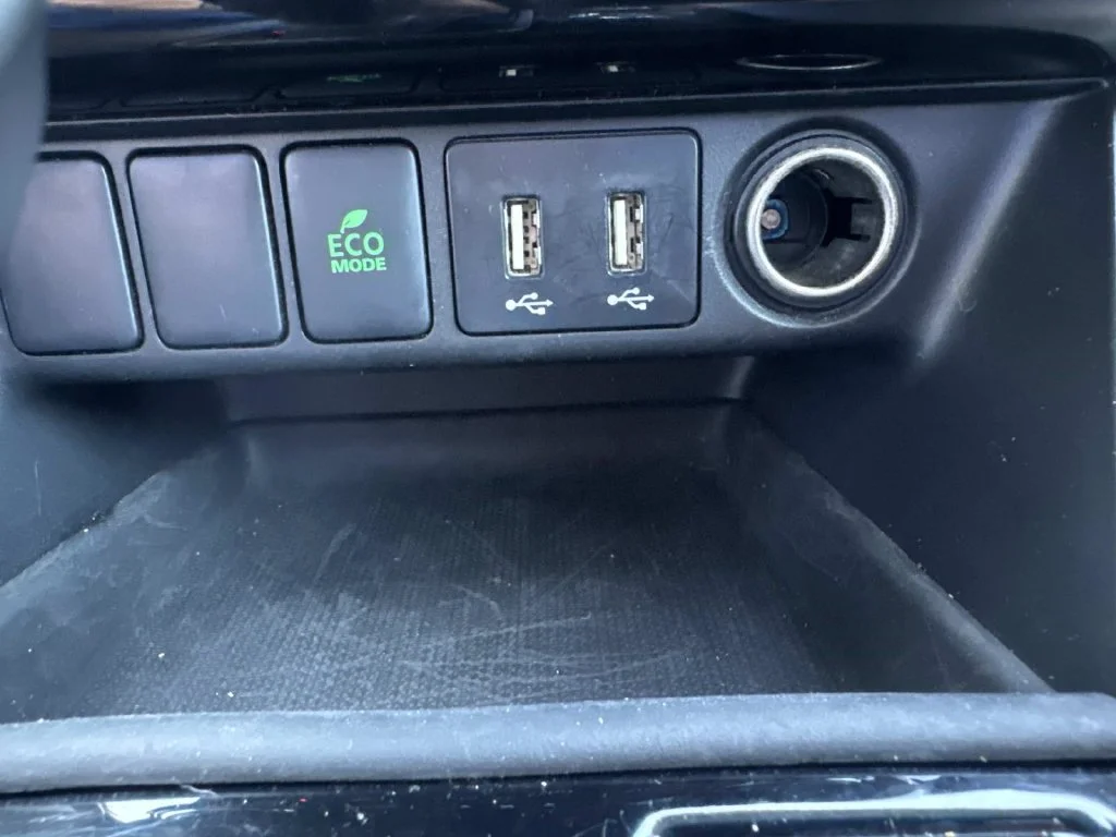 Used 2025 Alloy Silver Metallic Mitsubishi  image 46