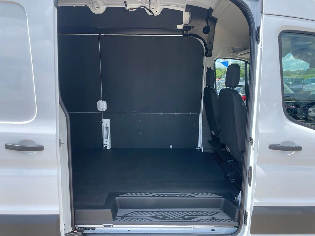 New 2026 Oxford White Ford Cargo Van image 44