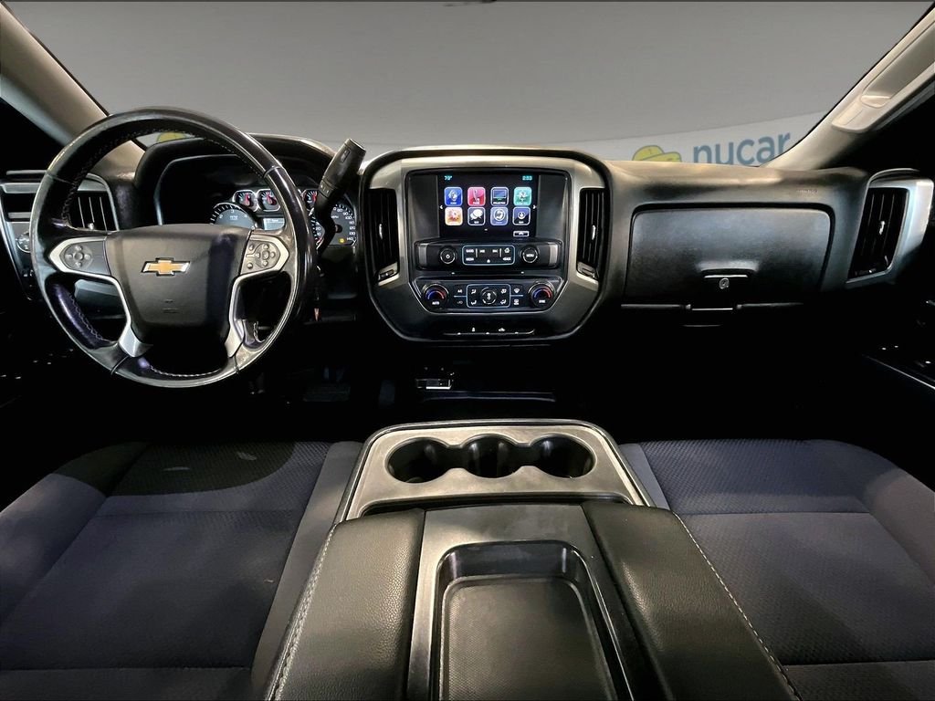 Used 2018 Gray Chevrolet LT image 21