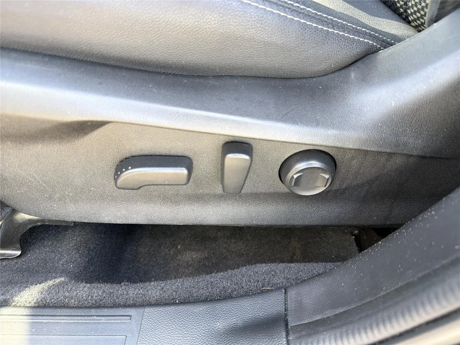 Used 2022  SUBARU 2.5IPREM image 28