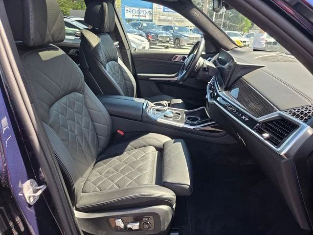 Used 2024 Tanzanite Blue II Metallic BMW xDrive40i image 29