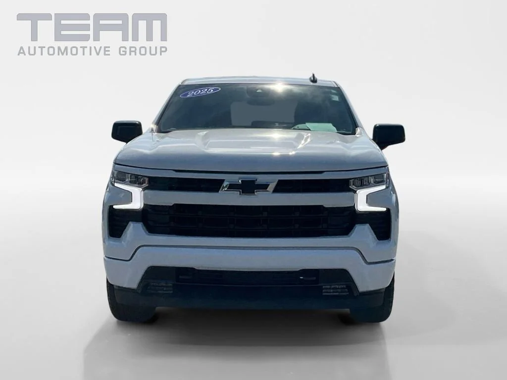 Used 2025 Summit White Chevrolet RST image 2