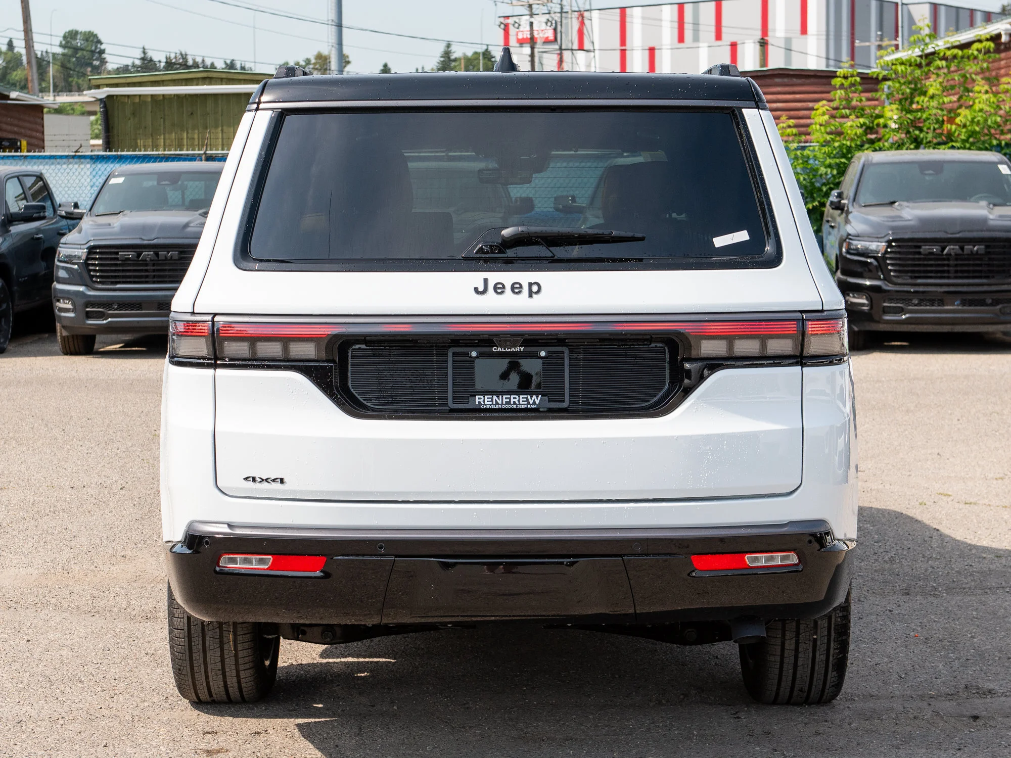 New 2026 White Jeep Summit Reserve* image 4