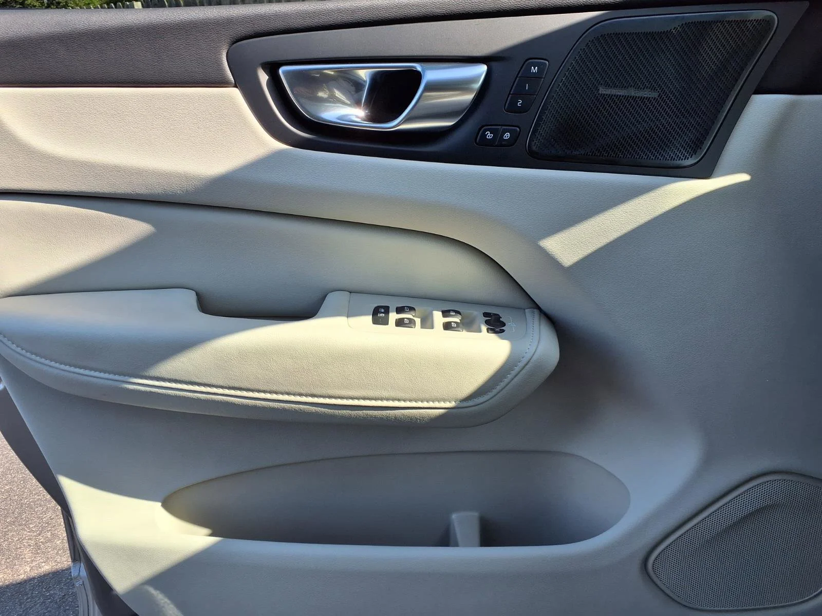 Used 2025 Bright Dusk Metallic Volvo Ultra image 21