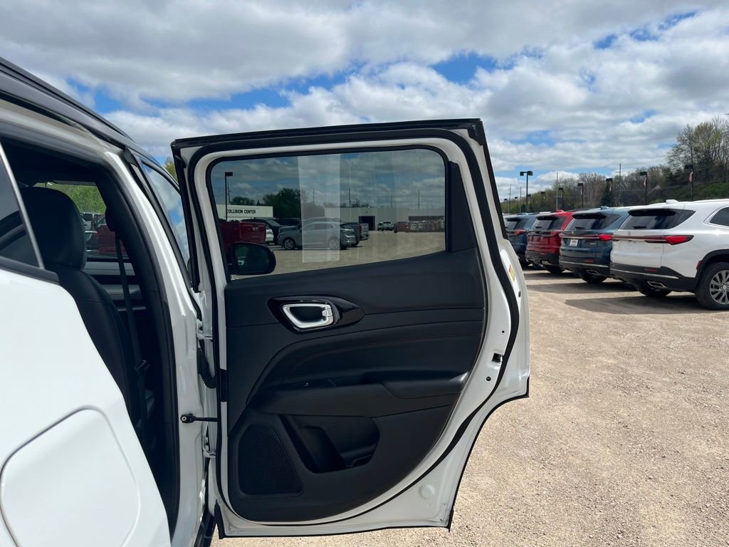 2025 Jeep Compass Trailhawk - Photo 30